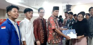 Penyerahan Hadiah Gebyar Syariah